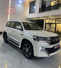 تۆیۆتا لاند کروزەر